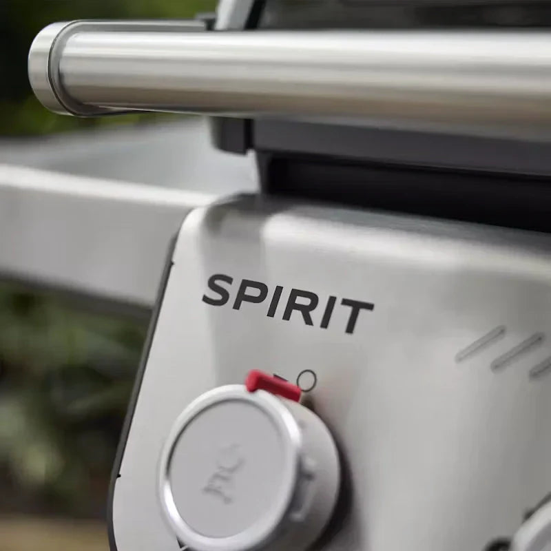 Weber Spirit E-335 Gas Barbecue with Sear Zone and Side Burner
