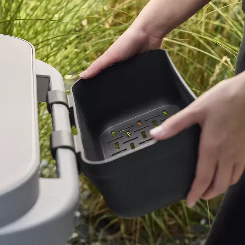 Genesis EP-435W Gas Barbecue with Sear Zone and Side Burner